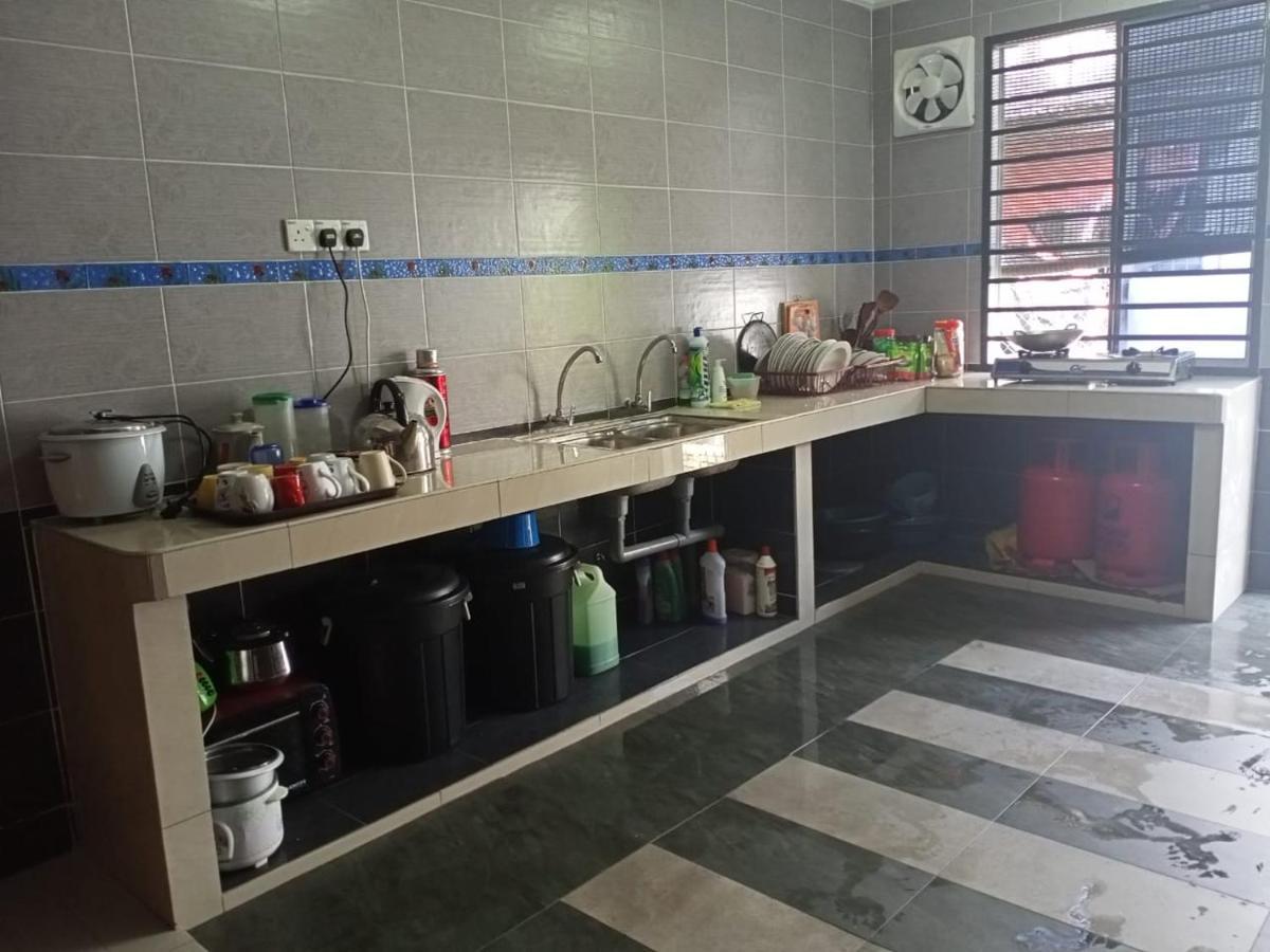 35, Jalan Seri Bayu 18 Kampong Bagan Lalang Bagian luar foto